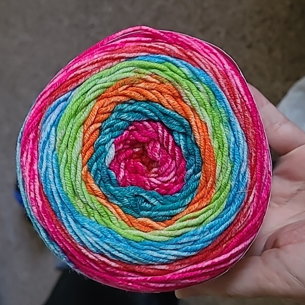 Cupcake & Mandala Ombre Yarn Lion Brand very colorful quality yarn crochet NEW ! - Picture 8 of 10